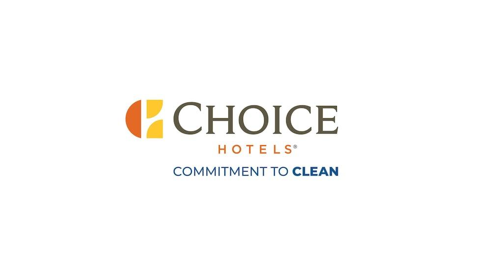 Econo Lodge Inn & Suites Lethbridge Bagian luar foto